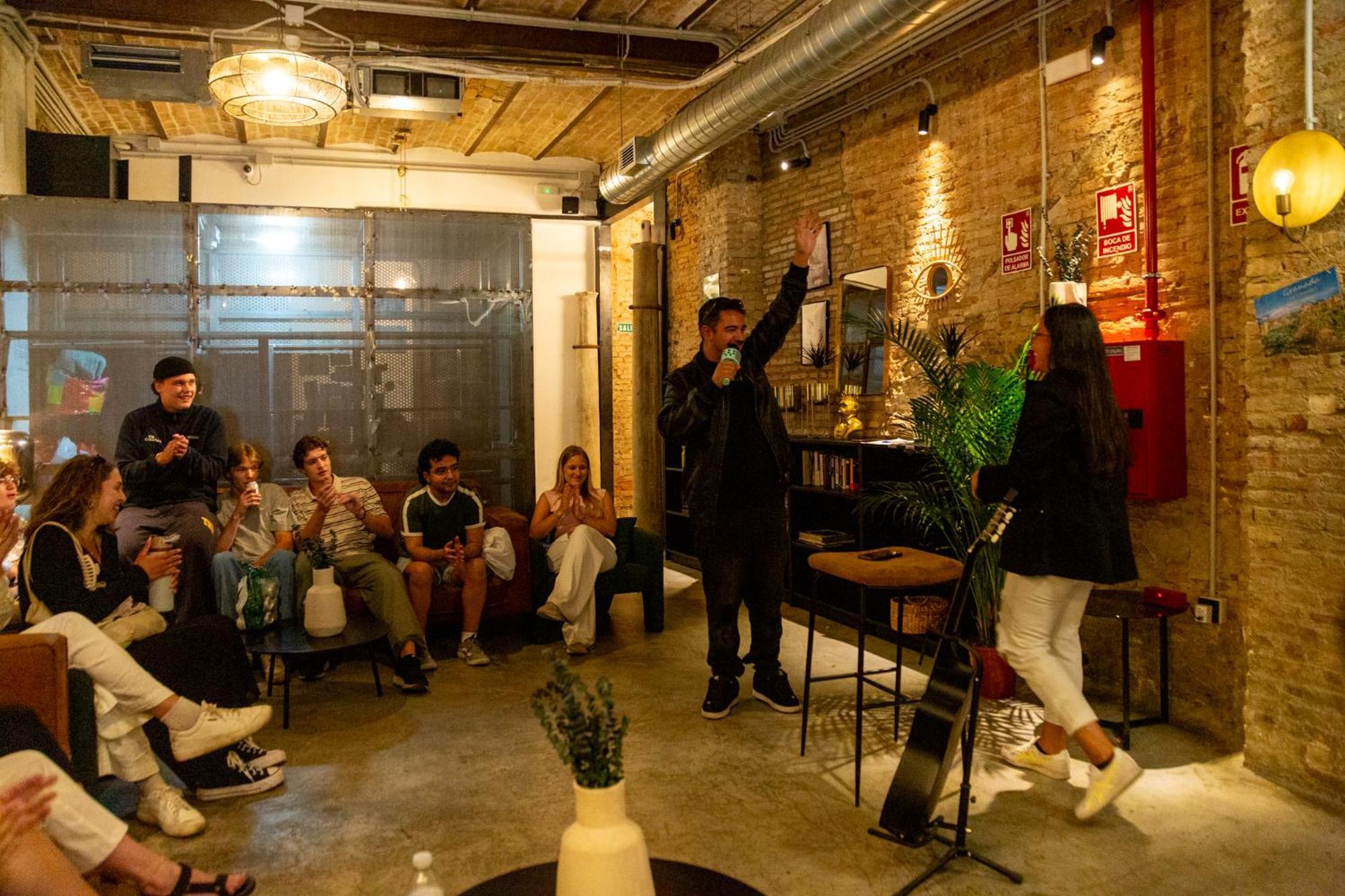 Black Swan Hostel